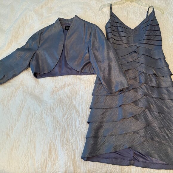 Adrianna Papell Occasions Size 12 dress with bolero jacket iridescent lavender - Picture 1 of 2